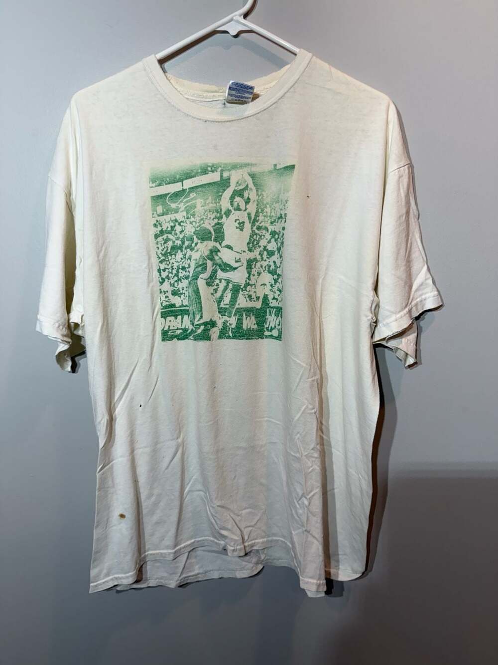 Vintage Gildan Boston Celtics Larry Bird Graphic T-Shirt Distressed White XL